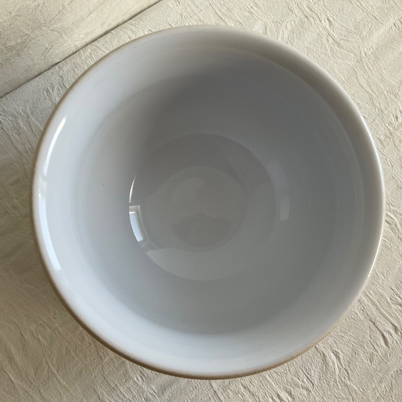 Emile Henry Le Poitier Créme Ivoire Serving Set Three (3) Pieces Pitchers & Bowl - Picture 13 of 16